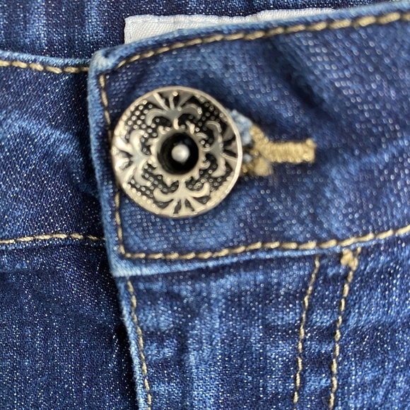 Blue Crush Distressed Navy Wash Denim Women's Cut-off Jean Shorts Size 11 - Picture 4 of 10